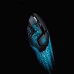 Highlights the strategically placed 8 programmable buttons for customizable gameplay.